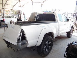 2015 Toyota Tacoma White Extended Cab 2.7L AT 2WD #Z24721